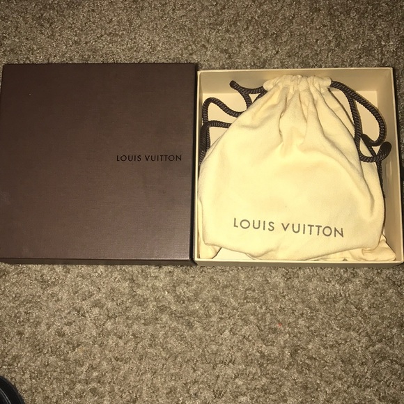 Louis Vuitton belt. - Picture 2 of 3